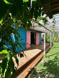 Taman di luar Casa Curimã Corumbau