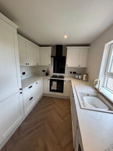 Imagen de la galería de Beautiful 2 Bed house Airdrie, en Airdrie