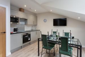 Η κουζίνα ή μικρή κουζίνα στο Flat 3 Garth House York