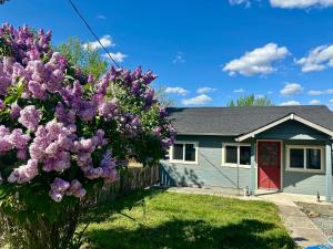 Photo de la galerie de l'établissement Ashland Bungalow downtown, à Ashland 6 autres photos