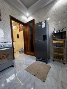 Η κουζίνα ή μικρή κουζίνα στο Brand New 2 BDR Apart Ngor Almadies near Chez Katia +4 φωτογραφίες