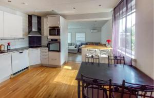 Gallery image of 4 Bedroom Beautiful Home In Åstorp in Åstorp