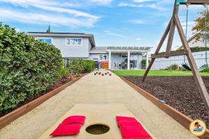 Ο χώρος παιχνιδιού για παιδιά στο Relax & Recharge Epic, Views, Pool Games! +46 φωτογραφίες