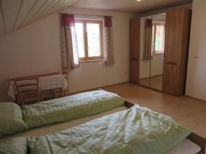 Billede fra billedgalleriet på Holiday home in Regen with swimming pool i Wieshof