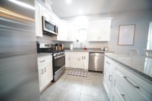 Imagen de la galería de Luxurious Renovated Gem in Convenient Location!, en Delta