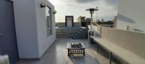 Balkón nebo terasa v ubytování Casa con piscina, terraza y parrilla en Ica