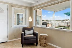 ニューポートビーチにあるThe Edgewater Condos by AvantStay Waterfront Views and Short Walk to Beachのギャラリーの写真