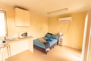 Kuchyň nebo kuchyňský kout v ubytování AAOK Jandowae Accommodation Park