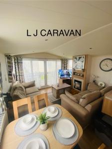 Χώρος καθιστικού στο Caravan winkups +1 φωτογραφίες