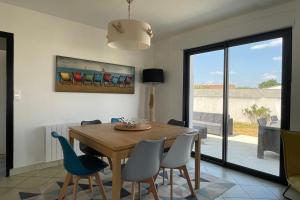 Fotografie z fotogalerie ubytování Large House With Garden In Sainte Marie De Ré v destinaci Sainte-Marie-de-Ré