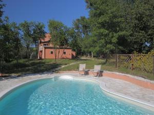 Photo de la galerie de l'établissement Holiday Home in Cossignano with Pool, à Cossignano