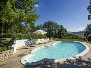 Photo de la galerie de l'établissement Holiday Home in Cossignano with Pool, à Cossignano