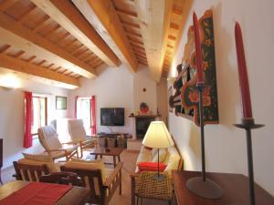 Photo de la galerie de l'établissement Holiday Home in Cossignano with Pool, à Cossignano