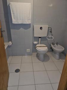 Ένα μπάνιο στο ap na praia de Quiaios