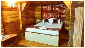 Gallery image of Kanchenjunga Himalayan View Darjeeling ''Hotel Broadway Annecy '' Near Mall Road with #Wi-Fi #Restaurant #Premium & Spacious Room #Prime Location - Best Seller Hotel in Darjeeling in Darjeeling