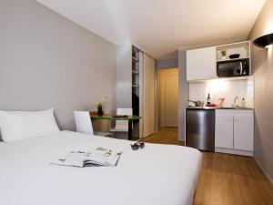 Dapur atau dapur kecil di Aparthotel Adagio Access Paris Maisons-Alfort