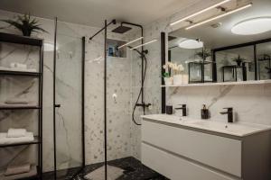 Phòng tắm tại Porsgrunn City Apartments +20 ảnh