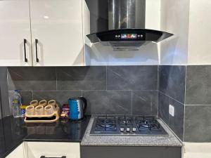 Φωτογραφία από το άλμπουμ του Zameen Opal luxury Stay LDA Avenue Raiwind Rd στη Λαχόρη +57 φωτογραφίες