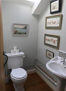 Ένα μπάνιο στο Old Bell House - Spacious Period Home in the Heart of Somerton +12 φωτογραφίες
