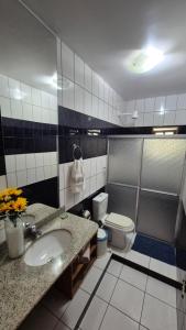 Ένα μπάνιο στο Suite Double-Climatizada-Centro +16 φωτογραφίες
