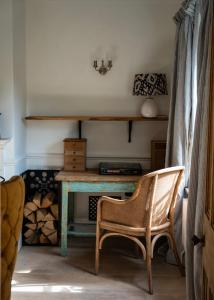 Gallery image of The little Hotel in Motcombe