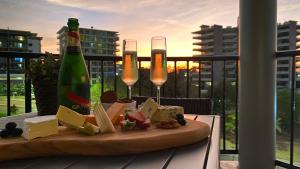 Nápoje v ubytování Sunset Apartments - 2 brm 2 bth Darwin City