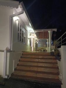 Bygningen som bed and breakfast-stedet ligger i + 7 billeder