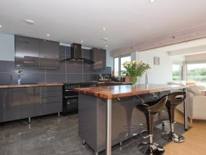 Dapur atau dapur kecil di Silver Dawn +18 gambar