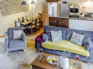 Kuchyň nebo kuchyňský kout v ubytování The Threshing Barn - Hssw