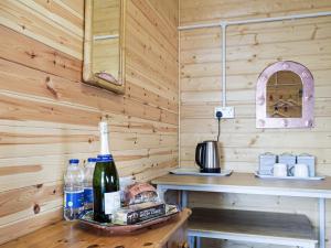 Kemudahan buat kopi dan teh di Alpaca Hideaway - Uk35188