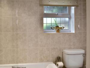 Koupelna v ubytování Chesterton Cottage