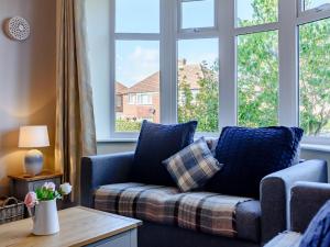 Χώρος καθιστικού στο Sea Fever