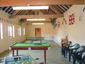 Bilik permainan di Stildon Manor Cottage