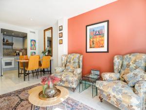 Χώρος καθιστικού στο Casa Rainbow by Hello Homes Sitges
