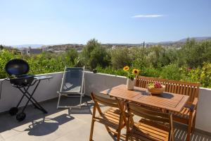 Balkón nebo terasa v ubytování Dioni Lux