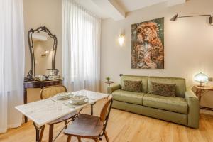 Posezení v ubytování Dimora d'Autore - Timeless Elegance in Modena + 20 fotografií