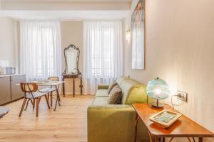 Posezení v ubytování Dimora d'Autore - Timeless Elegance in Modena