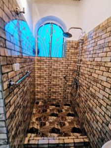 Bilik mandi di HabuHeritageHomeStayInLuxor +174 gambar