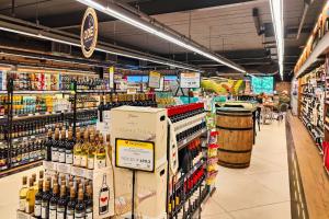 Σούπερ μάρκετ ή άλλα καταστήματα σε αυτή η παραθεριστική κατοικία ή εκεί κοντά