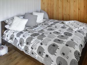 Postel nebo postele na pokoji v ubytování The Shepherd's Rest