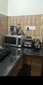 Køkken eller tekøkken på 2 BHK Gachibowli AIG #202 + 62 billeder