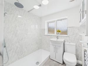 Vannituba majutusasutuses NEW Cornfields Property by Signature Stays +24 fotot