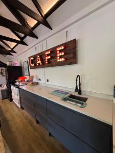 Η κουζίνα ή μικρή κουζίνα στο Goldings detached Barn farm stay