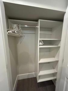 Fotografie z fotogalerie ubytování Magee House New Spacious Two Queen Close to UBC v destinaci Vancouver