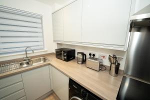 Foto dalla galleria di Chapel Waters Sleeps 6 with Private Parking a Lower Bradway