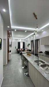 Η κουζίνα ή μικρή κουζίνα στο home in Macau +25 φωτογραφίες