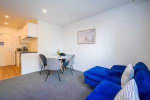 Η κουζίνα ή μικρή κουζίνα στο Brand New CBD Apartment with Easy Campus Access