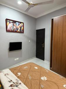 Φωτογραφία από το άλμπουμ του Blessing Prestige Boutique σε Kwedonu