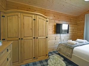 Postel nebo postele na pokoji v ubytování Stag Lodge - Uk46921