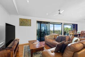 Μια τηλεόραση ή/και κέντρο ψυχαγωγίας στο Blackall Bliss Hinterland Retreat